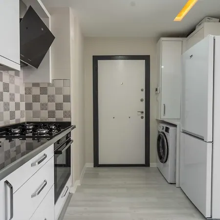 Central Flat Near Beach And Kaleici In Muratpasa Apartment