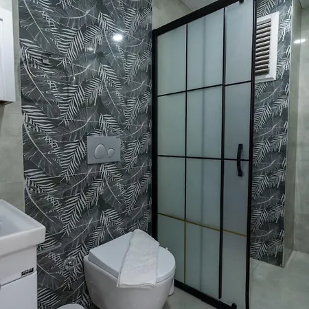 Apartment Central Flat Near Beach And Kaleici In Muratpasa