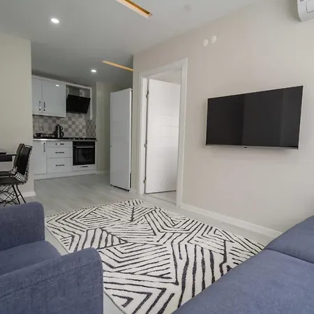 Apartment Central Flat Near Beach And Kaleici In Muratpasa *