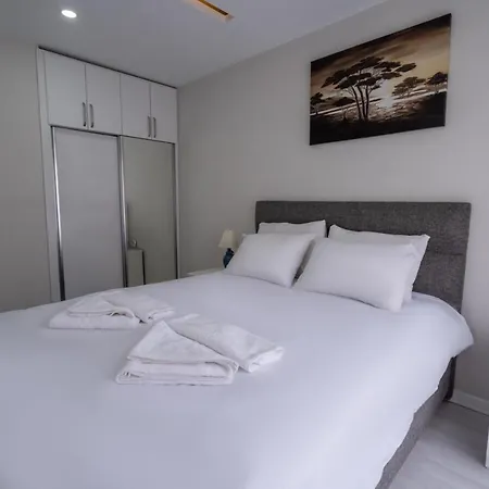 Apartment Central Flat Near Beach And Kaleici In Muratpasa *